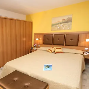 https://fiesta-garden-beach.sicilyhotelsitaly.net